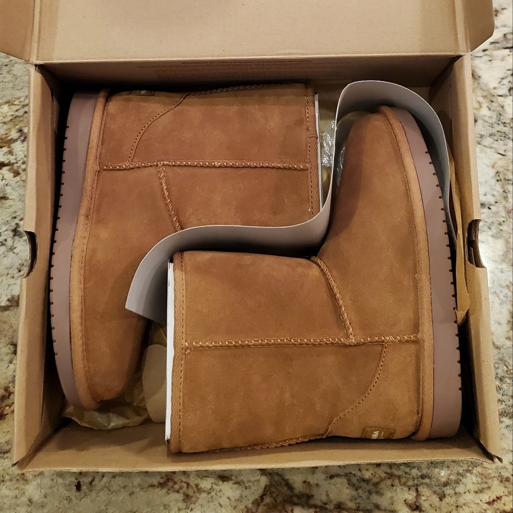 New Girl's Koolaburra by UGG Boots size 13